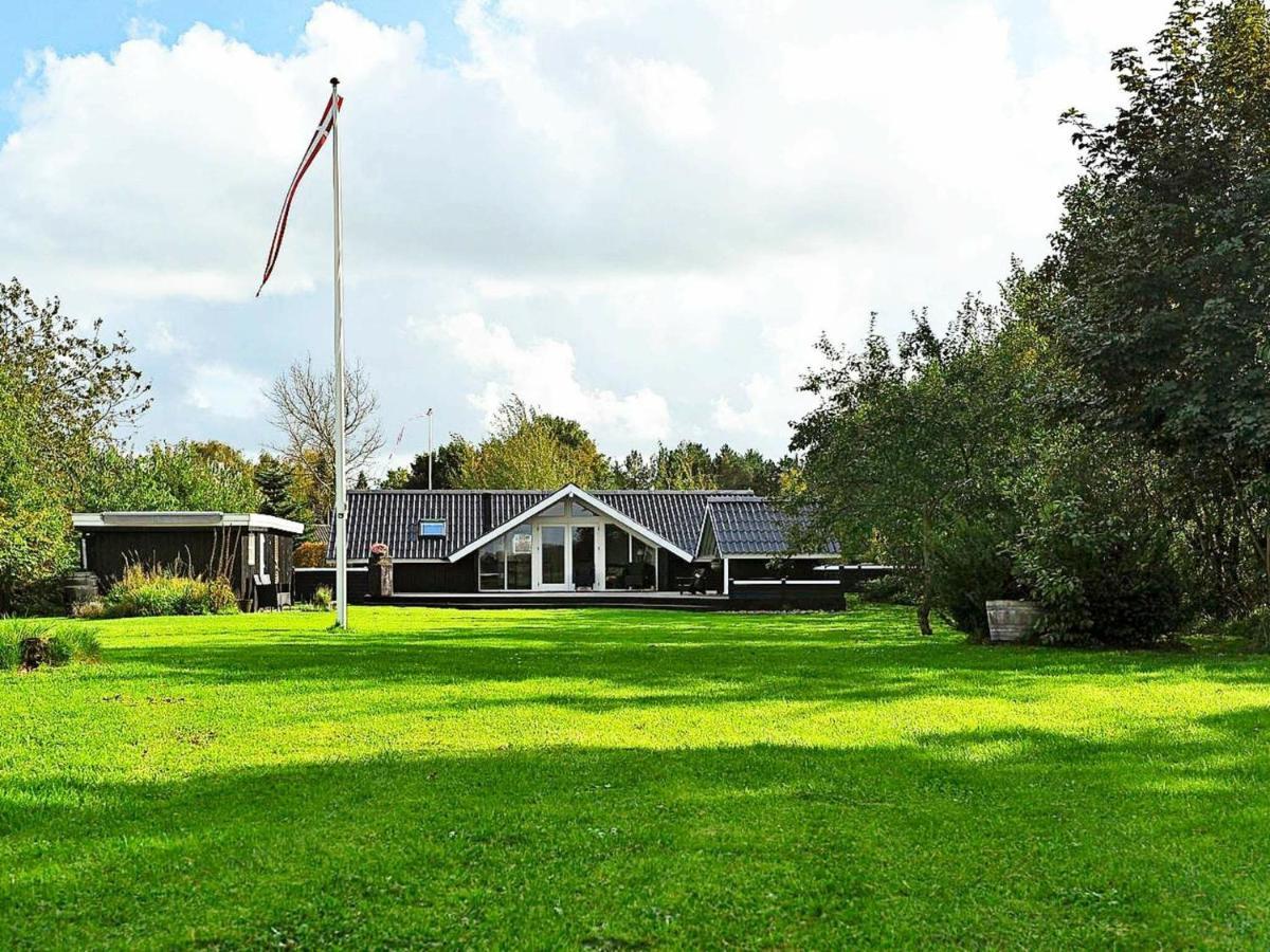 6 Person Holiday Home In Ansager 外观 照片