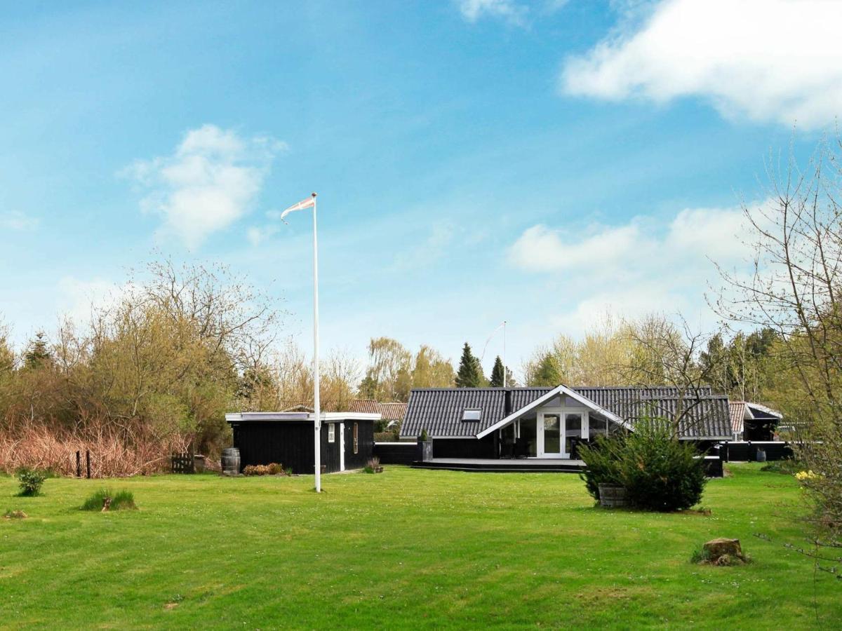 6 Person Holiday Home In Ansager 外观 照片